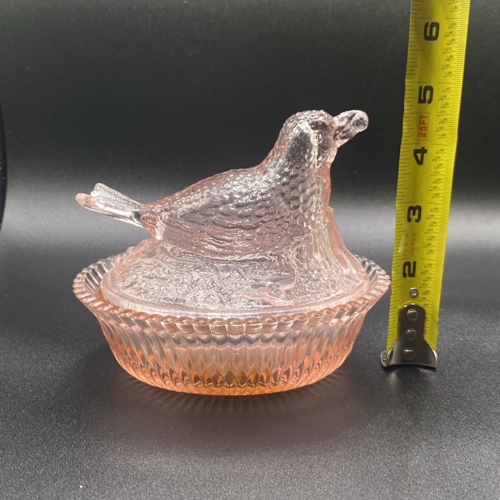 BOYD GLASS ROBIN ON NEST with BERRY LIGHT ROSE - Picture 13 of 13